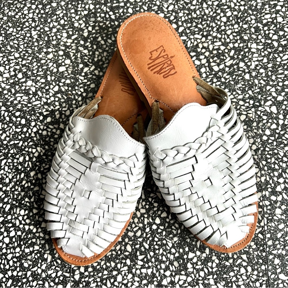 Espirit White Woven Leather Huarache Mule Clogs